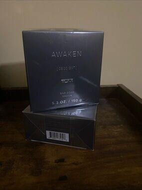Tumi Awaken Bar Soap - Dark Gray